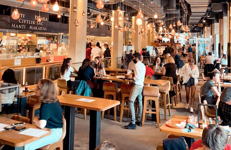 Having Fun With DJ And The Best Music Drop